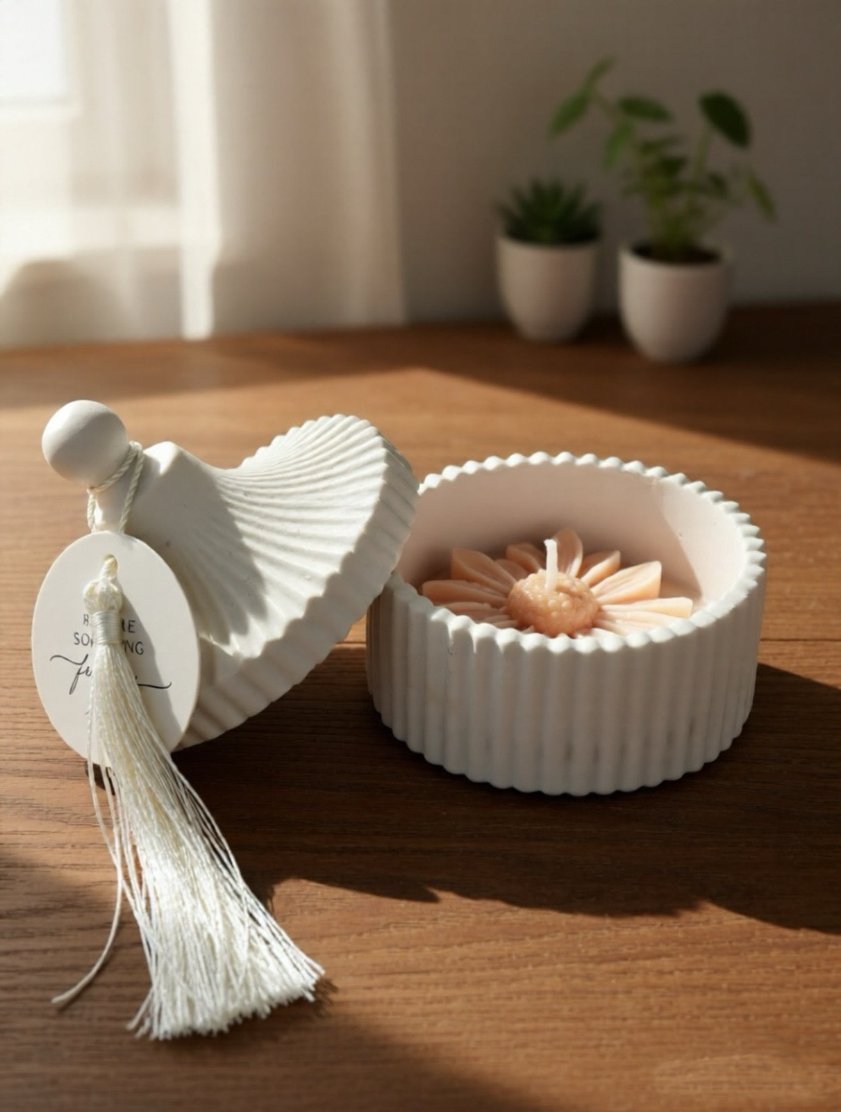 Daisy Candle with Tray